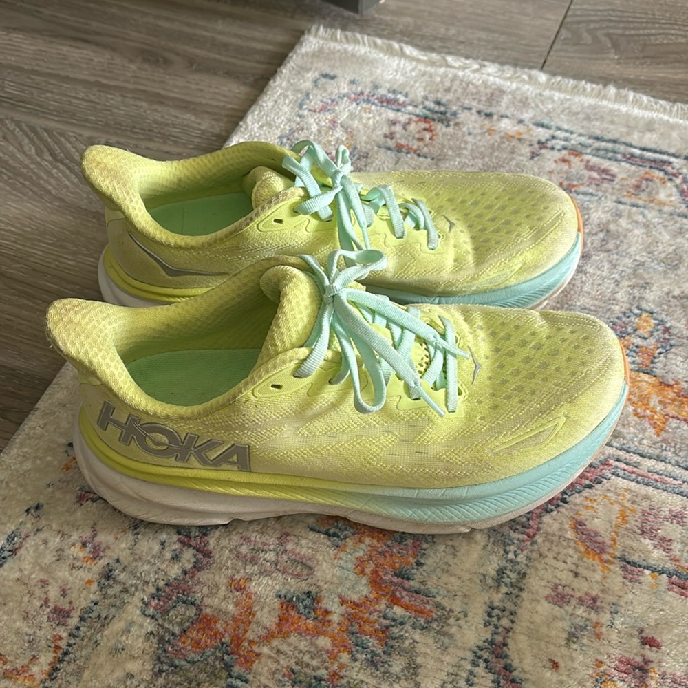Hoka Clifton 9